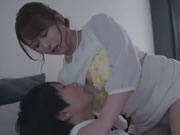 巨乳肥臀後媽參加童貞兒子高中畢業之慶典 白石茉莉奈